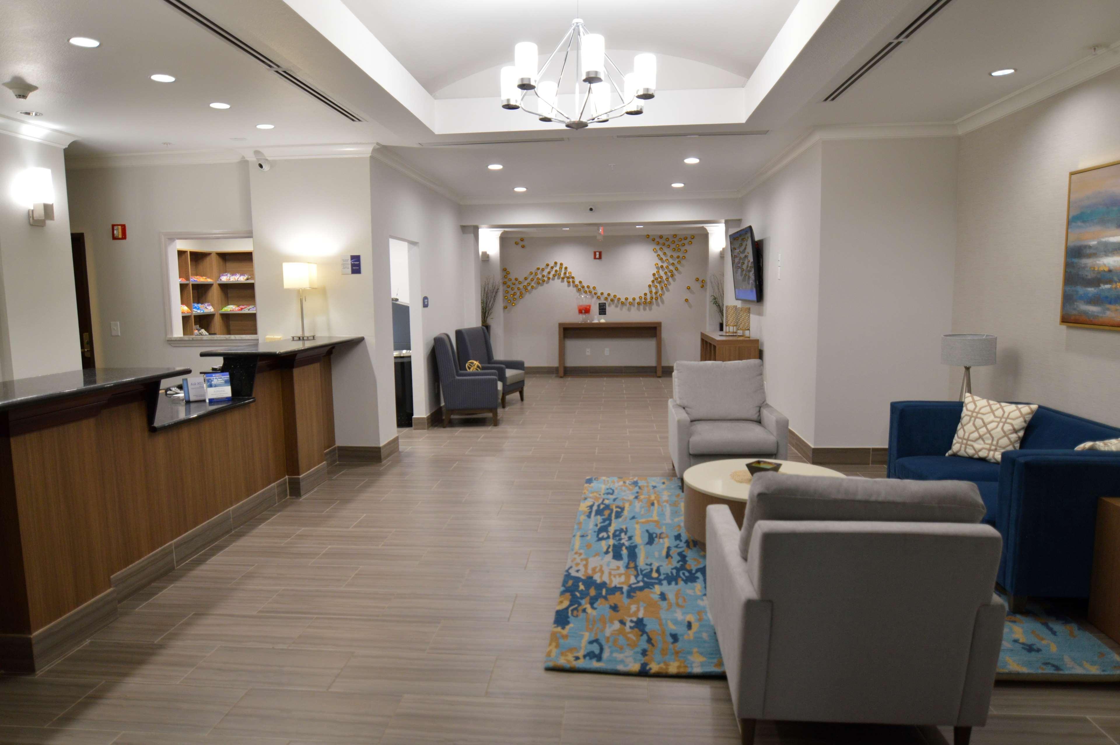 Best Western Plus Rama Inn & Suites ラグランド エクステリア 写真