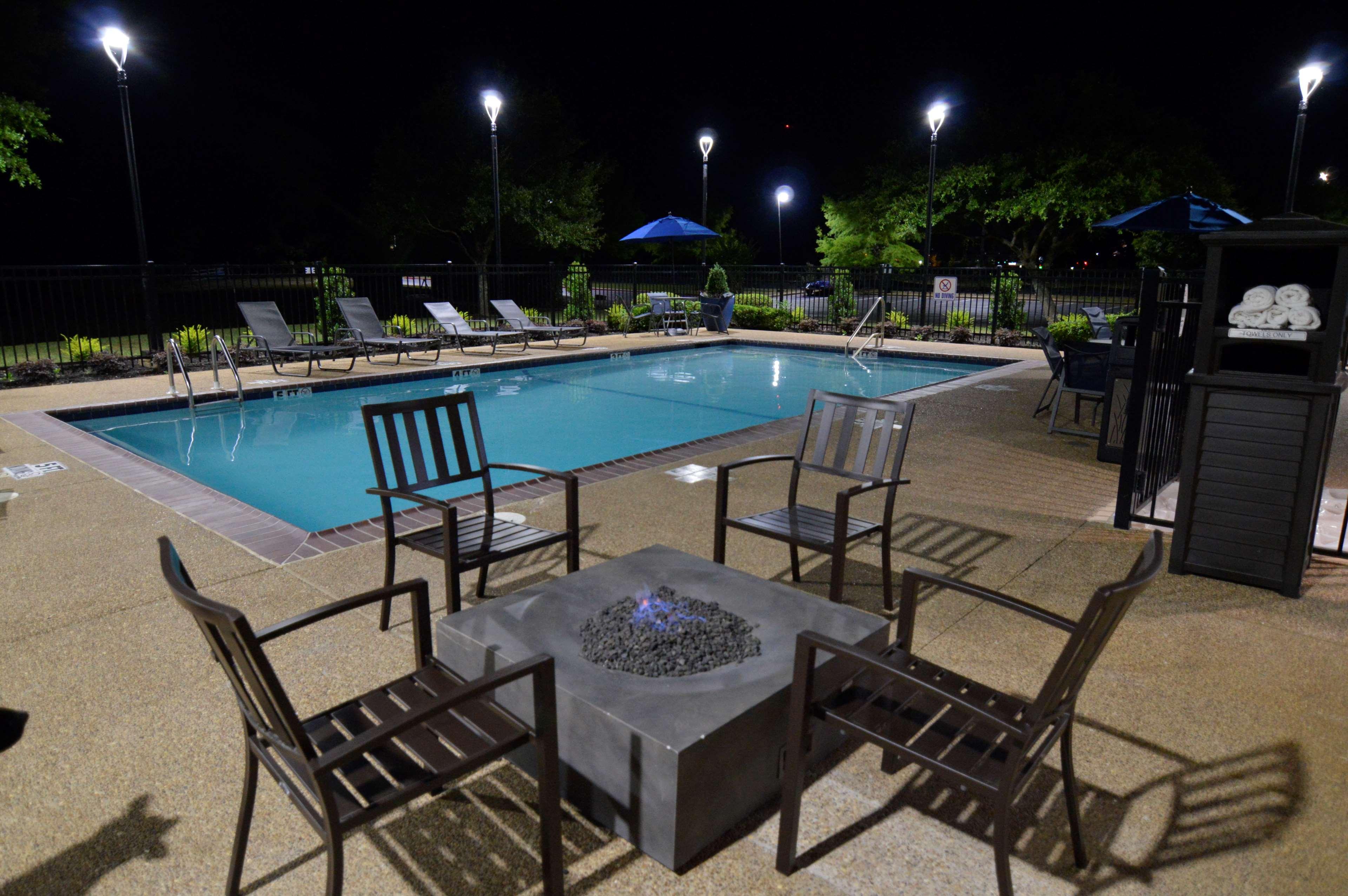 Best Western Plus Rama Inn & Suites ラグランド エクステリア 写真