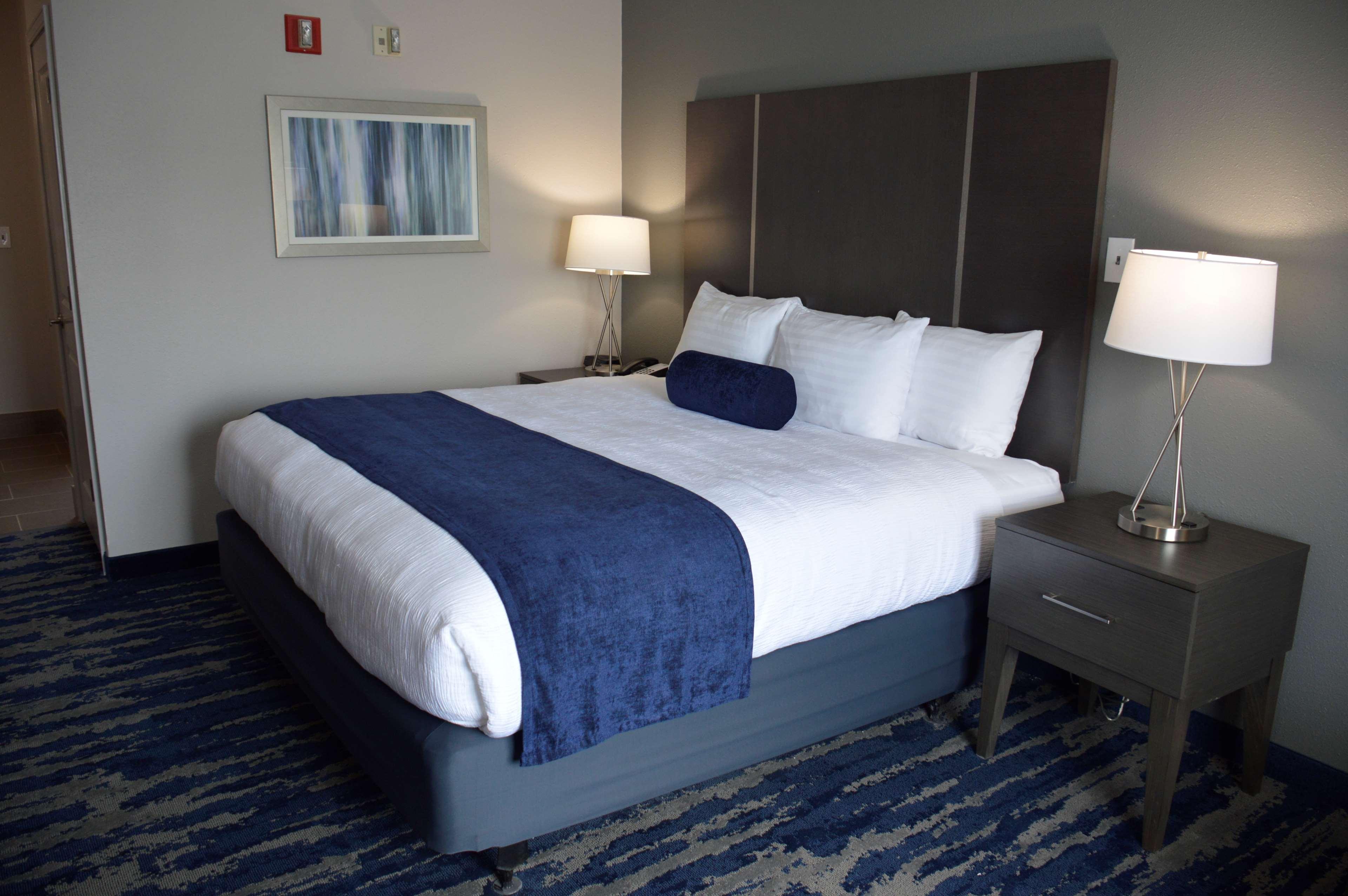 Best Western Plus Rama Inn & Suites ラグランド エクステリア 写真