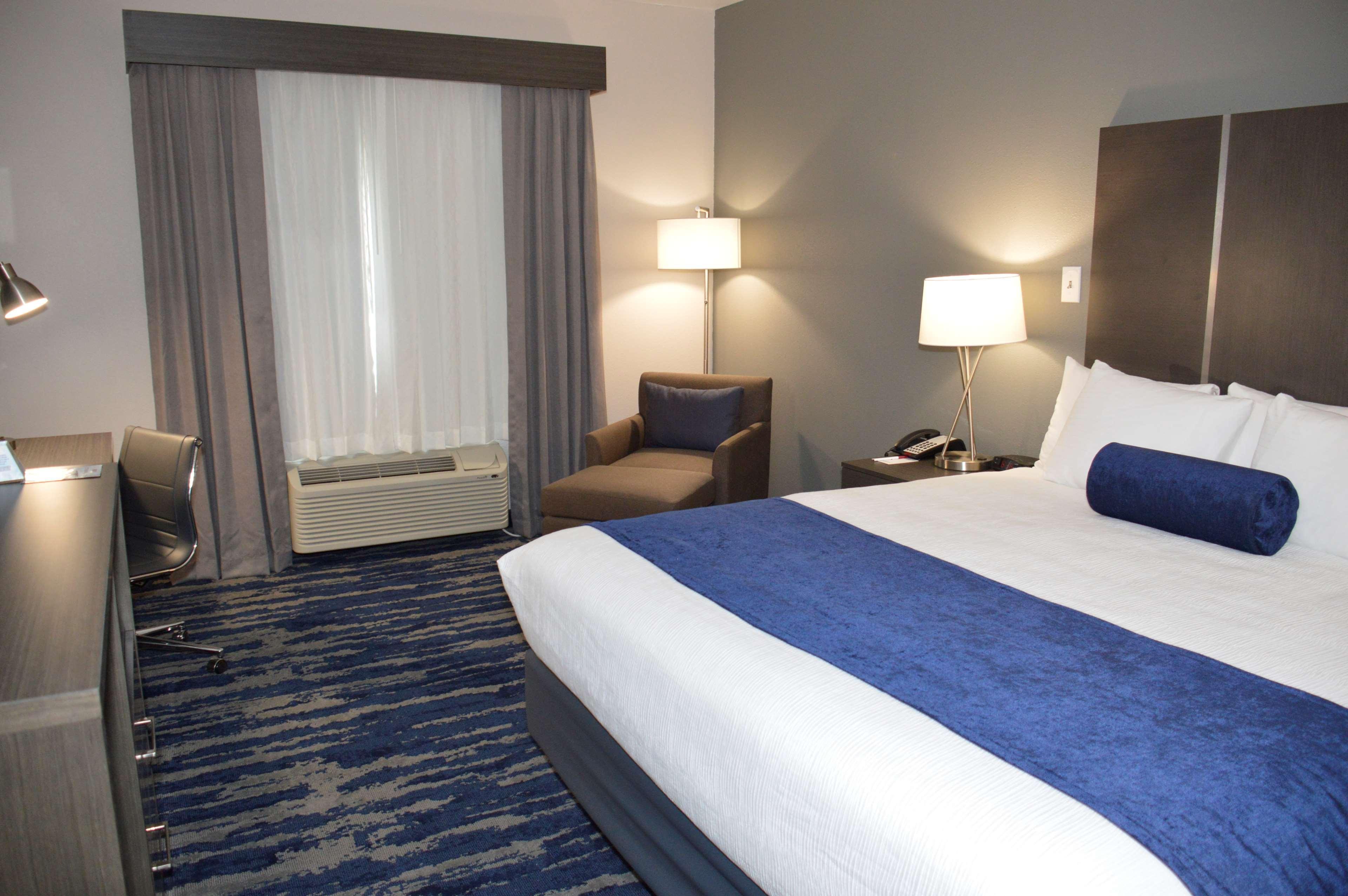 Best Western Plus Rama Inn & Suites ラグランド エクステリア 写真