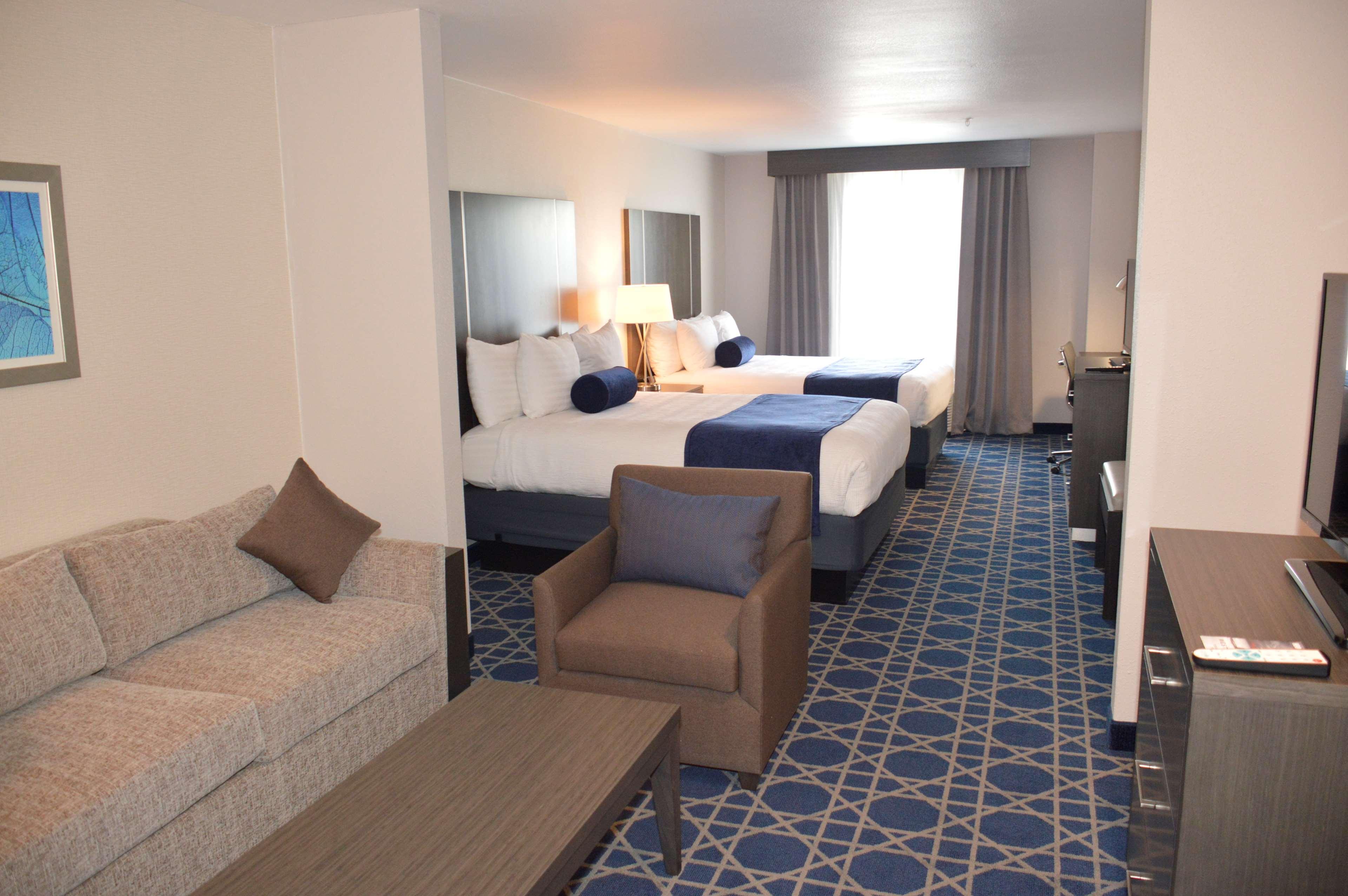 Best Western Plus Rama Inn & Suites ラグランド エクステリア 写真