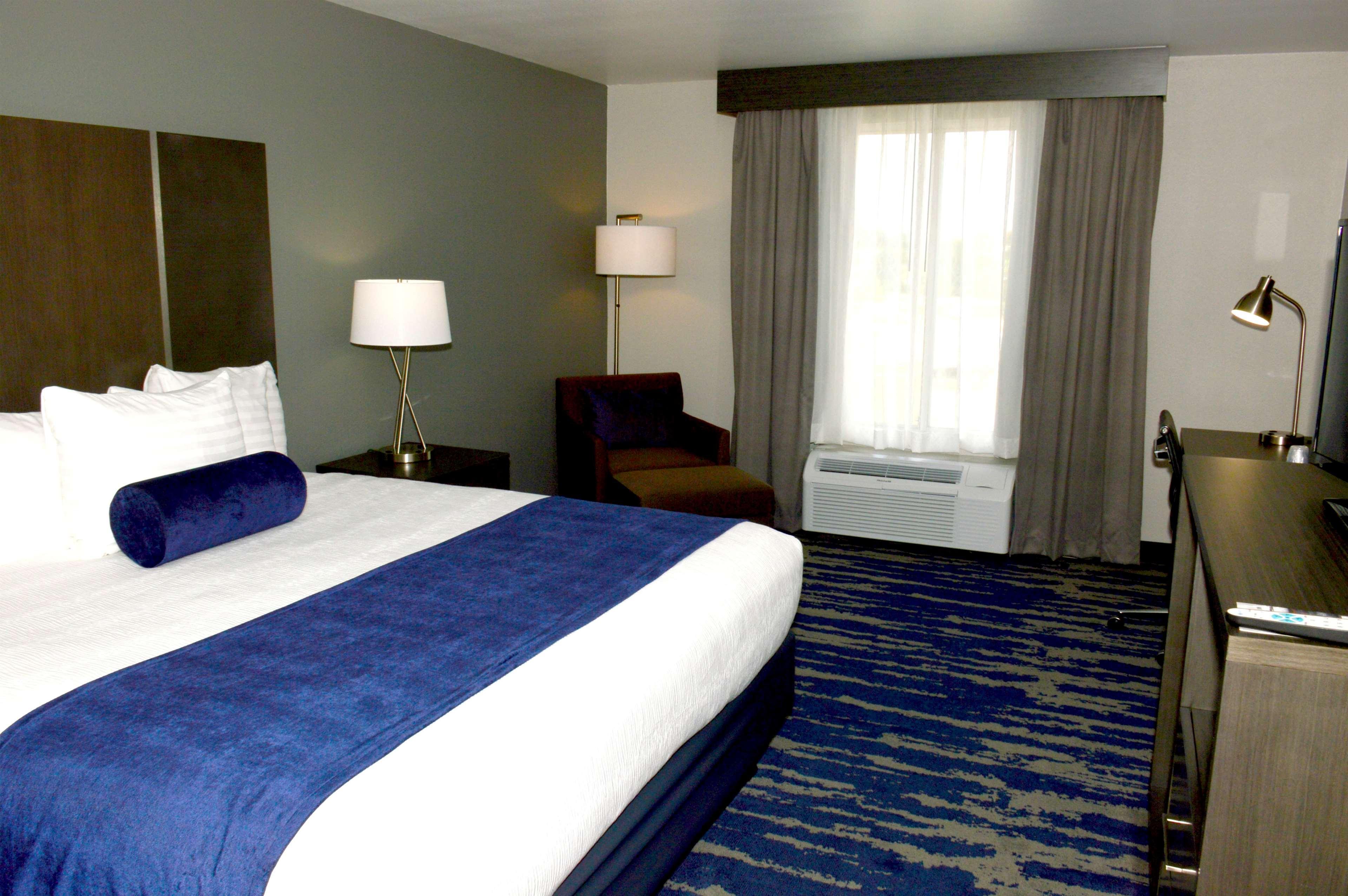 Best Western Plus Rama Inn & Suites ラグランド エクステリア 写真