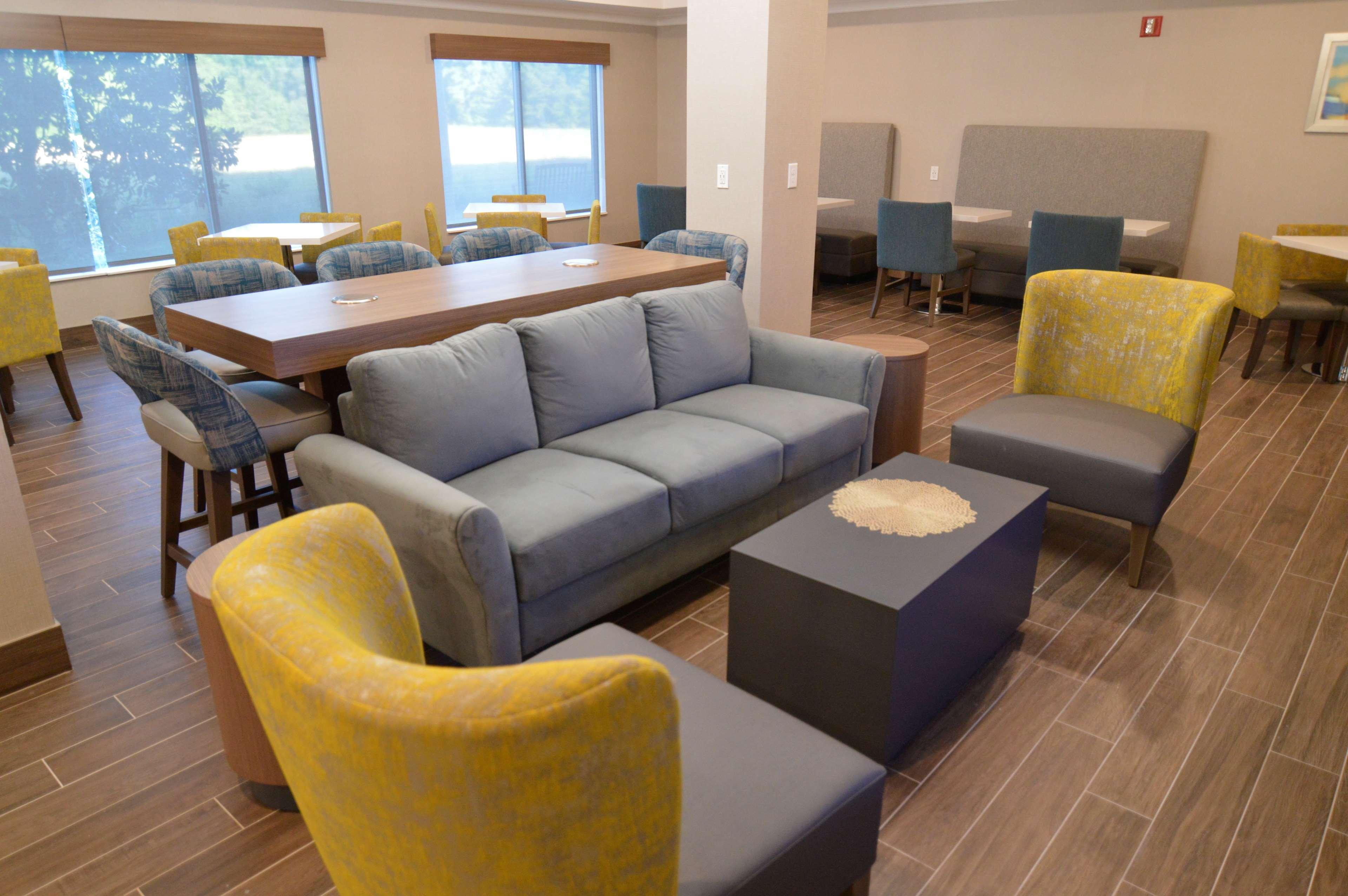 Best Western Plus Rama Inn & Suites ラグランド エクステリア 写真